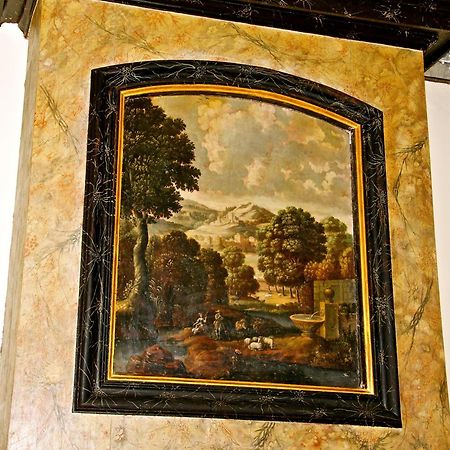 Aux Chambres Du Banneret Neuchâtel Eksteriør billede